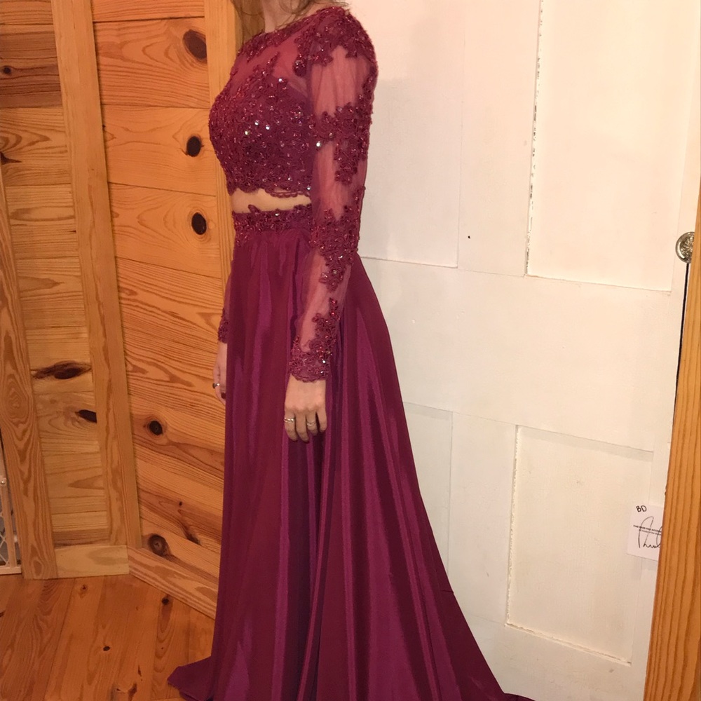 Brand new size 0 prom dress